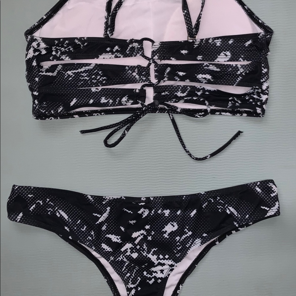 Bikini, thong style